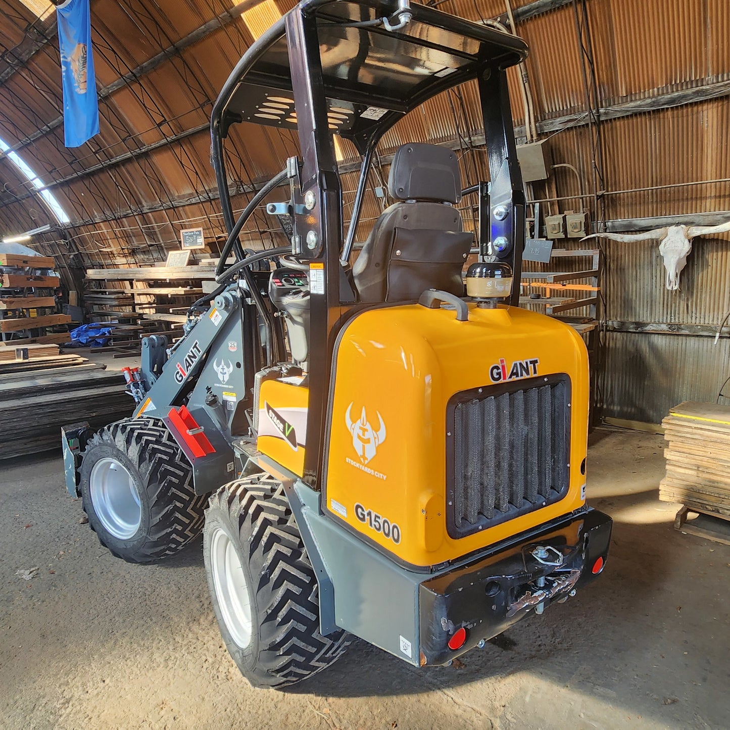 Giant Loaders 1500