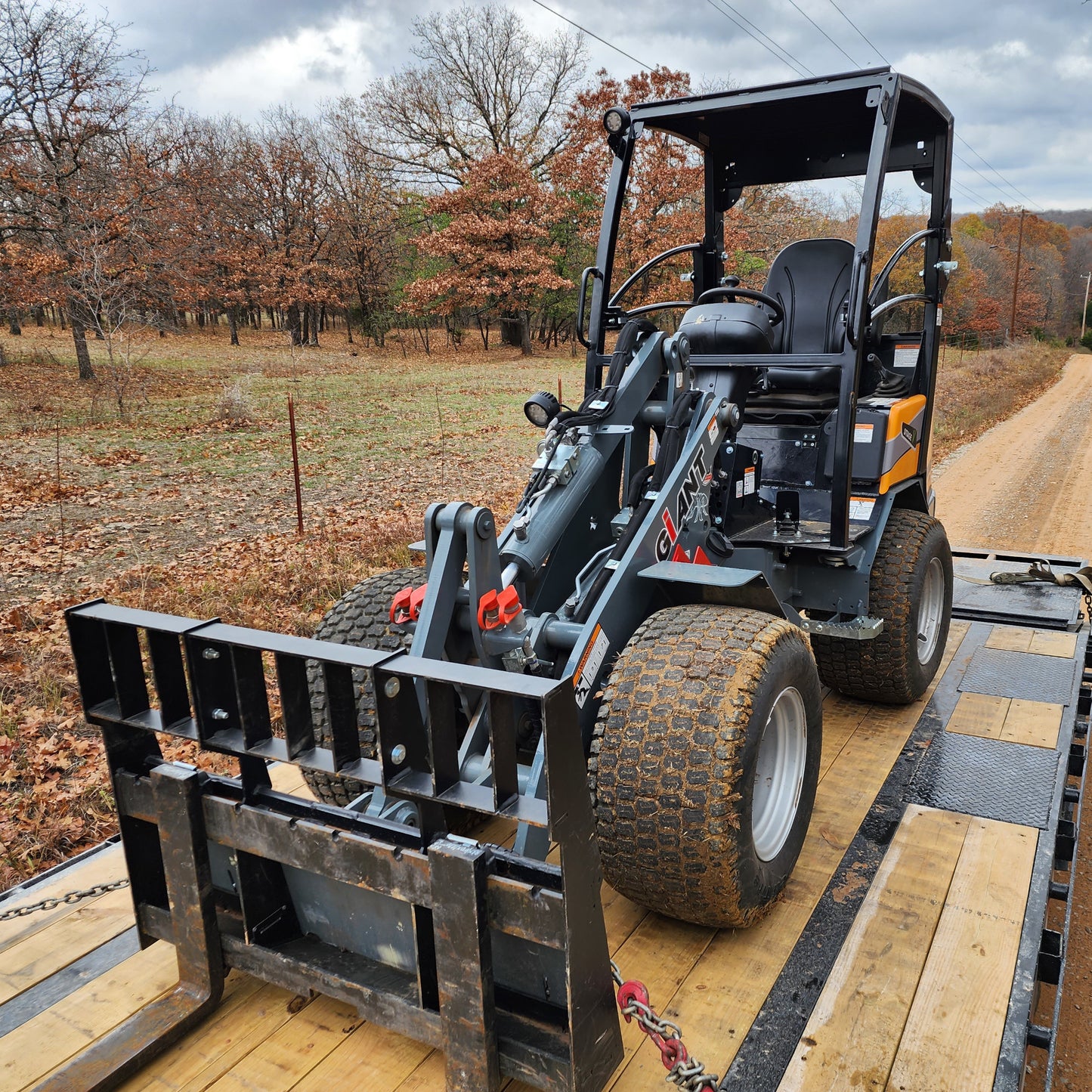 Giant Loaders 2500 HD X-tra