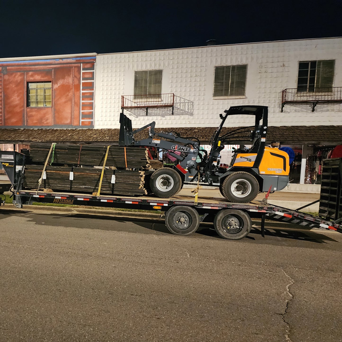 Giant Loaders 2500 HD X-tra